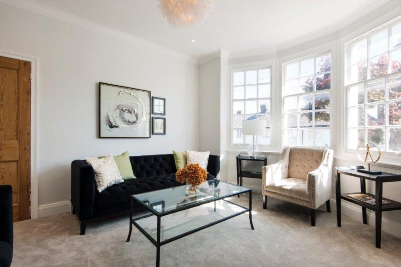 Modern Family Home In London Close To Amenities And Train Londres Exterior foto