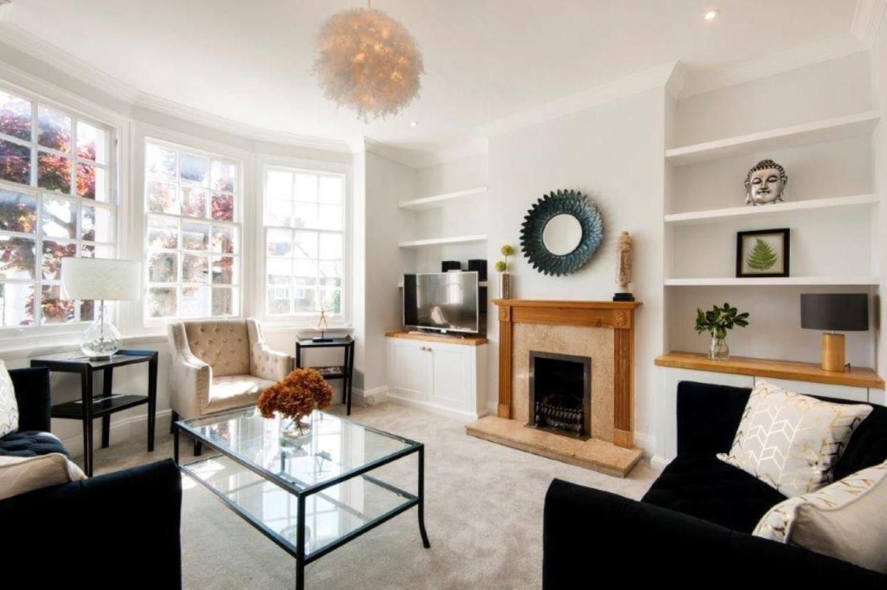 Modern Family Home In London Close To Amenities And Train Londres Exterior foto